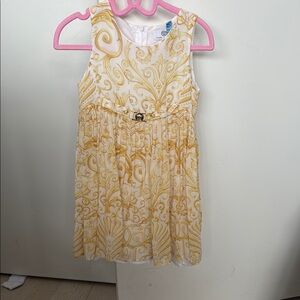 Versace 825.00 Elegant Gold Patterned Kids Dress
